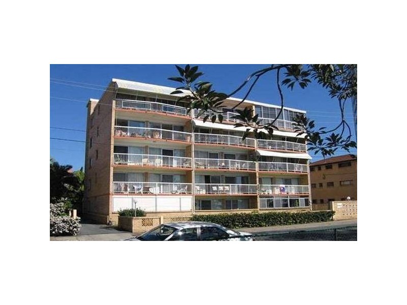 4/224 Marine Parade, Labrador QLD 4215