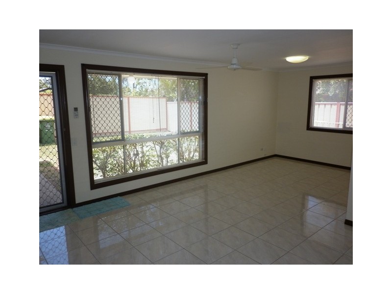 2/36 McMillan Street, Labrador QLD 4215