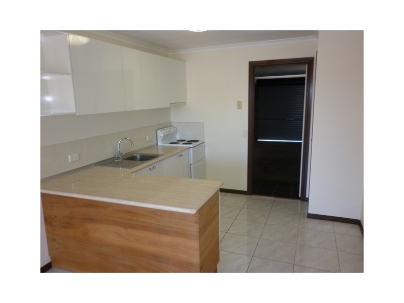 2/36 McMillan Street, Labrador QLD 4215