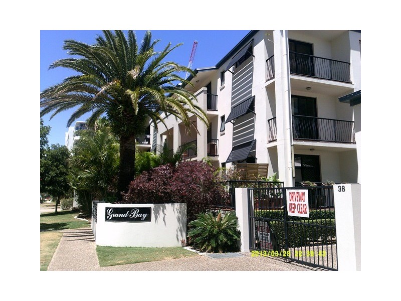 38 Labrador Street, Labrador QLD 4215