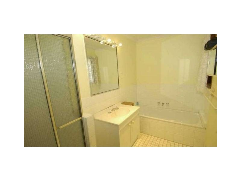 9 Senate Street, Labrador QLD 4215