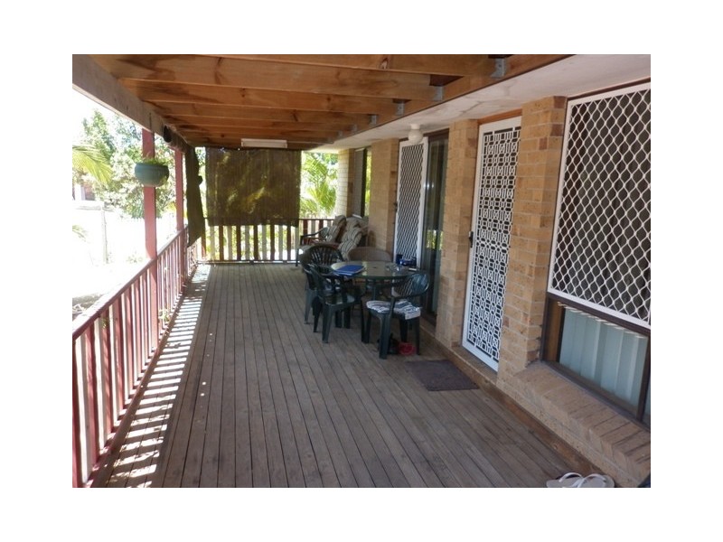 9 Senate Street, Labrador QLD 4215