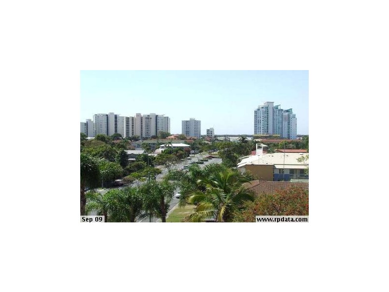 1/62 Imperial Parade, Labrador QLD 4215