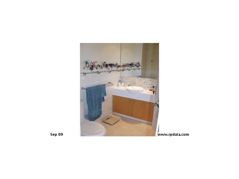 1/62 Imperial Parade, Labrador QLD 4215