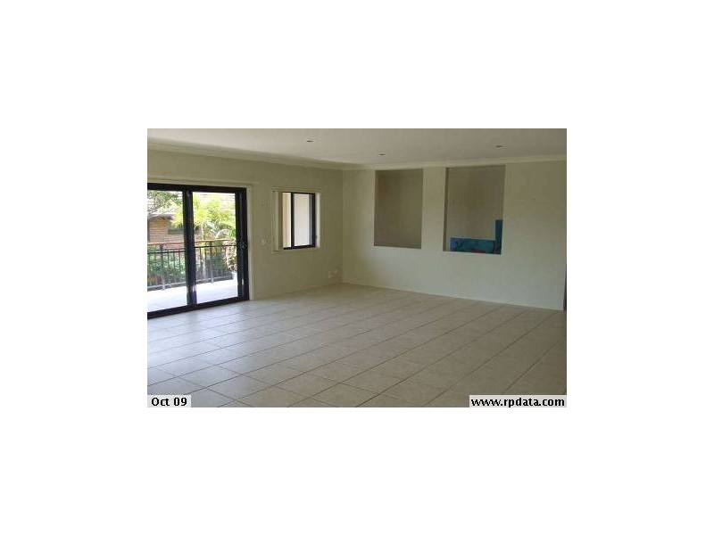 1/62 Imperial Parade, Labrador QLD 4215