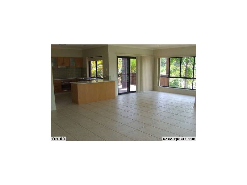 1/62 Imperial Parade, Labrador QLD 4215