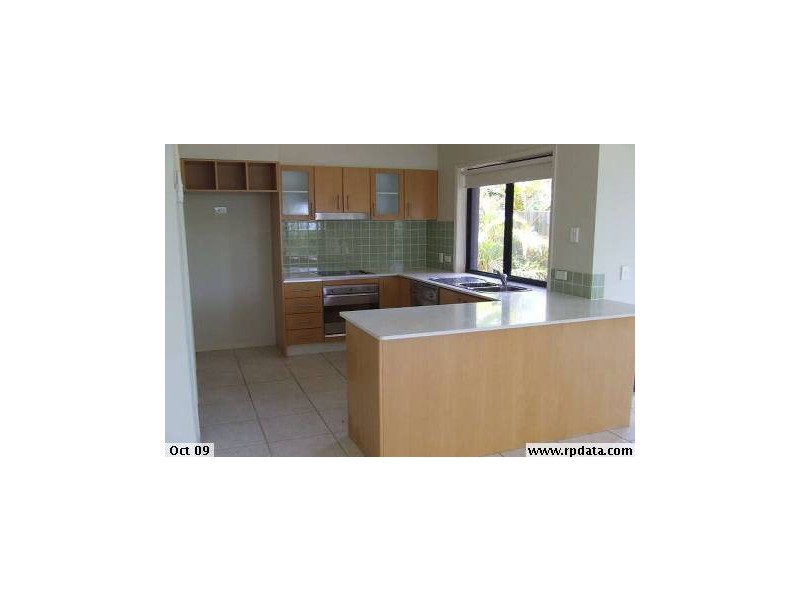 1/62 Imperial Parade, Labrador QLD 4215