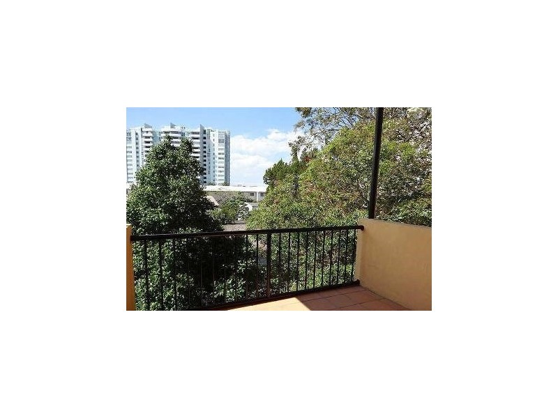 Labrador QLD 4215