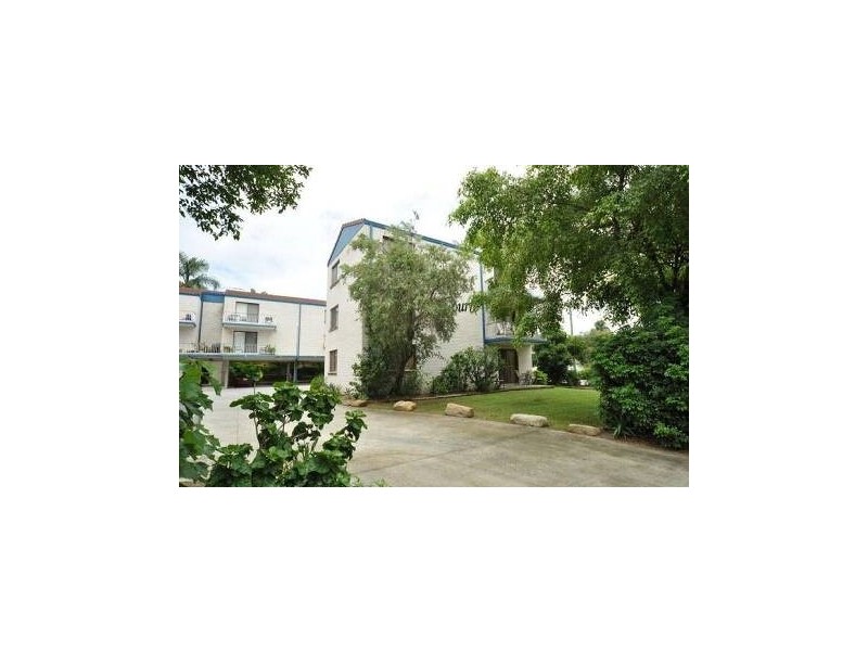 20 Bright Avenue, Labrador QLD 4215