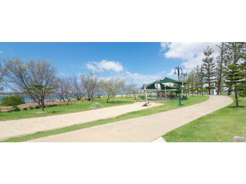 20 Bright Avenue, Labrador QLD 4215