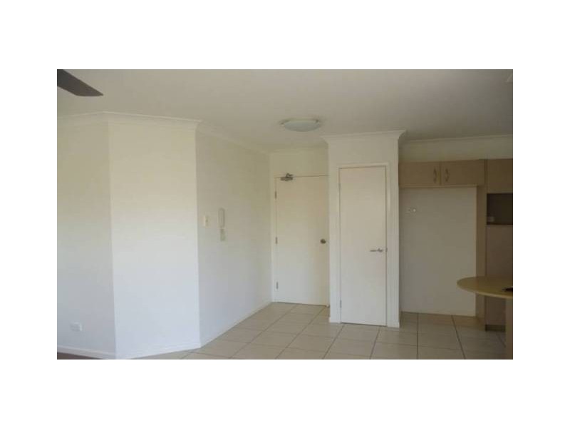 2/7 Phillip Street, Labrador QLD 4215