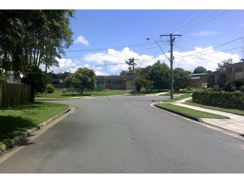 4 The Glade, Labrador QLD 4215