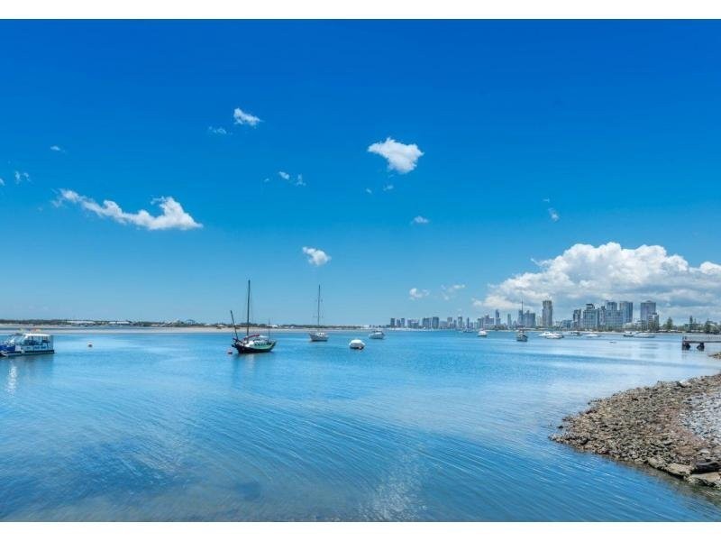 Labrador QLD 4215