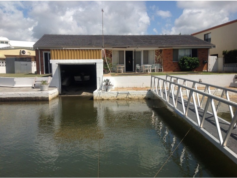 46 Vaggelas Crescent, Biggera Waters QLD 4216