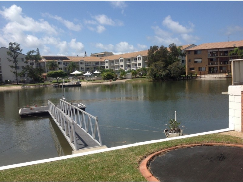 46 Vaggelas Crescent, Biggera Waters QLD 4216