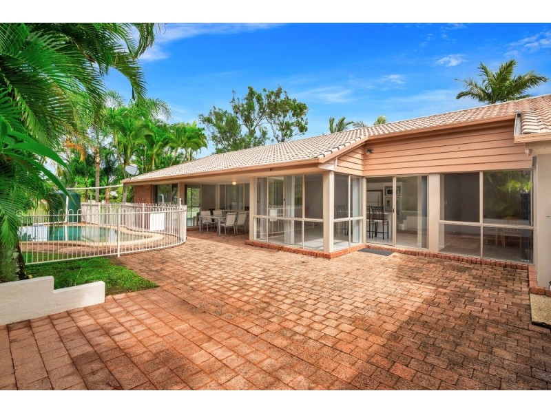 4 Von Nida Street, Parkwood QLD 4214