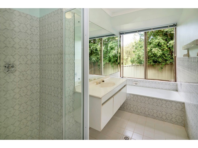 4 Von Nida Street, Parkwood QLD 4214