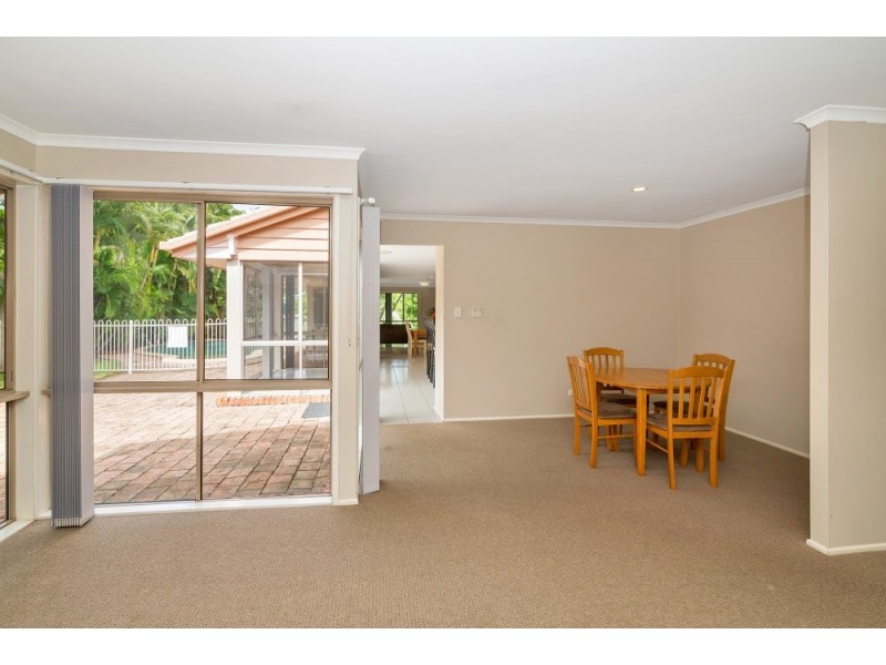 4 Von Nida Street, Parkwood QLD 4214