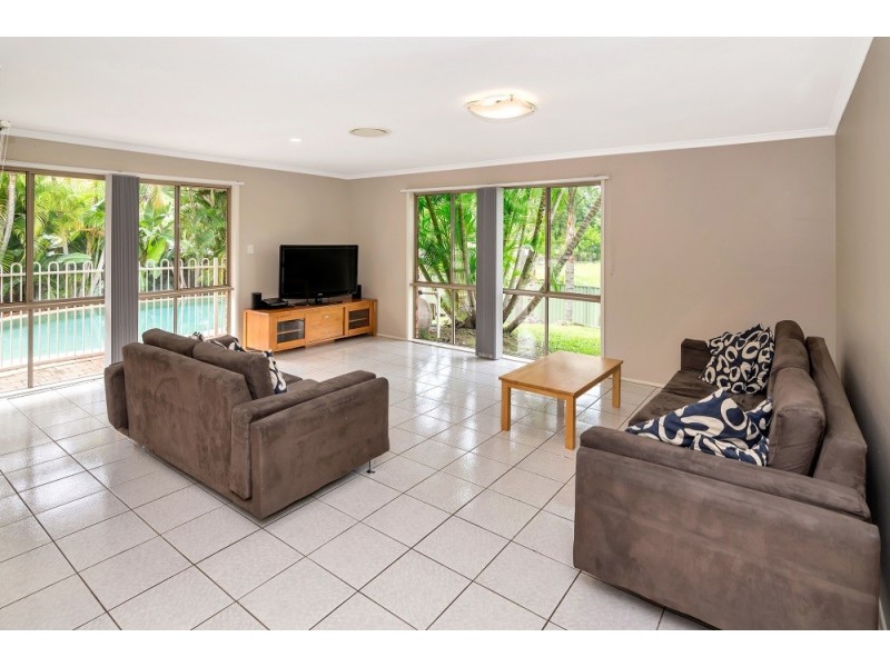 4 Von Nida Street, Parkwood QLD 4214