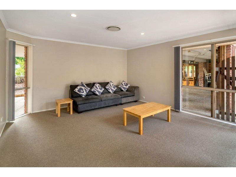 4 Von Nida Street, Parkwood QLD 4214