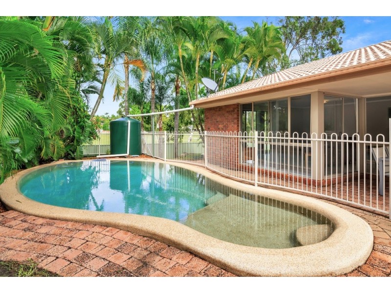 4 Von Nida Street, Parkwood QLD 4214