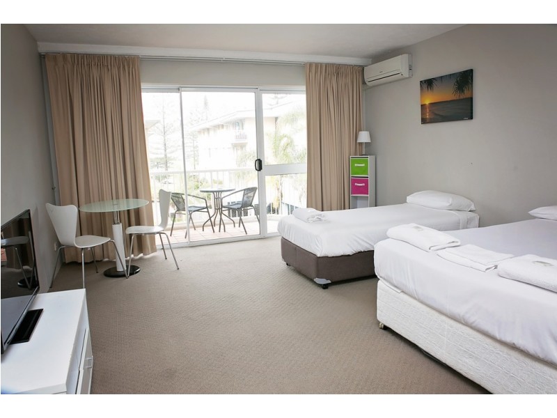 408/2007 Gold Coast Highway, Miami QLD 4220