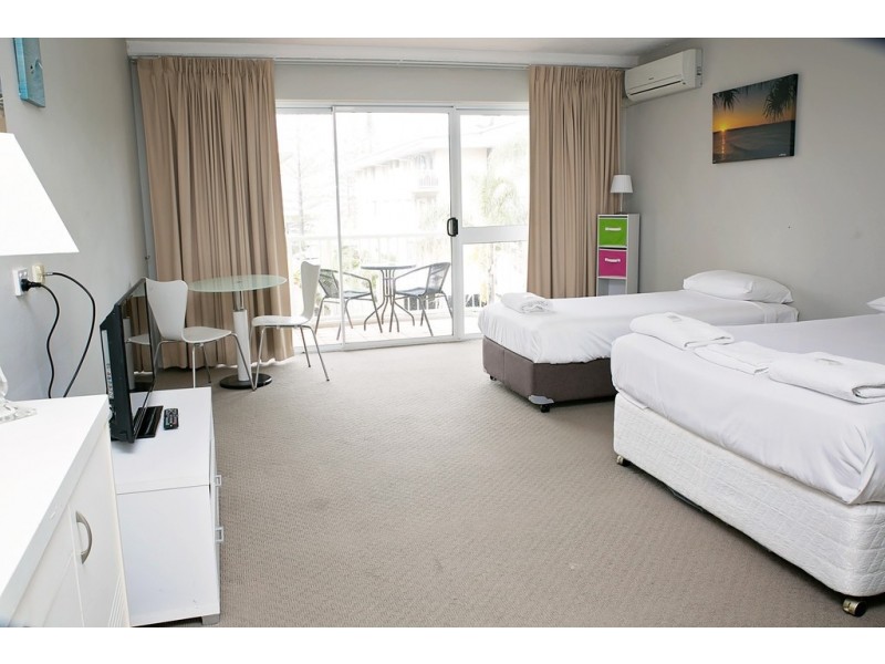 408/2007 Gold Coast Highway, Miami QLD 4220