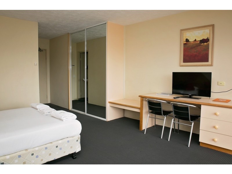 408/2007 Gold Coast Highway, Miami QLD 4220