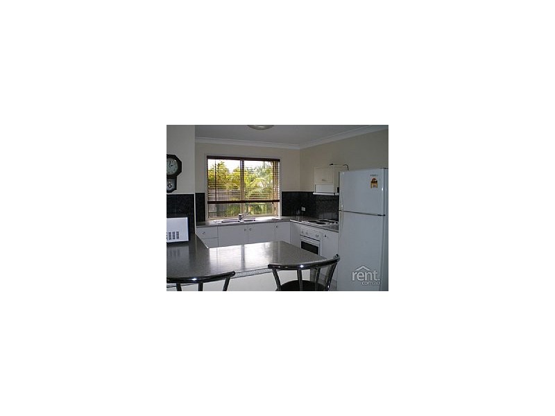 8 Essex Court, Nerang QLD 4211