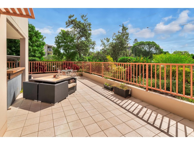5/18 Parker Street, Labrador QLD 4215