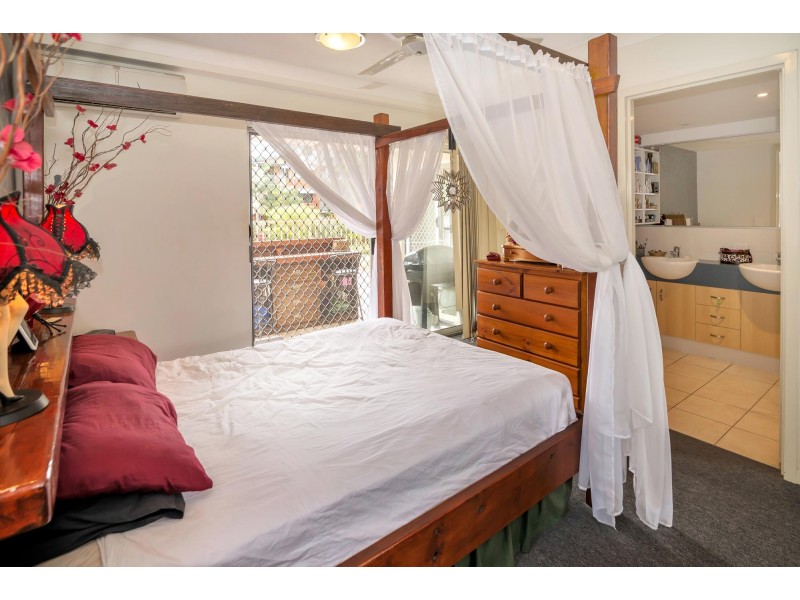 5/18 Parker Street, Labrador QLD 4215