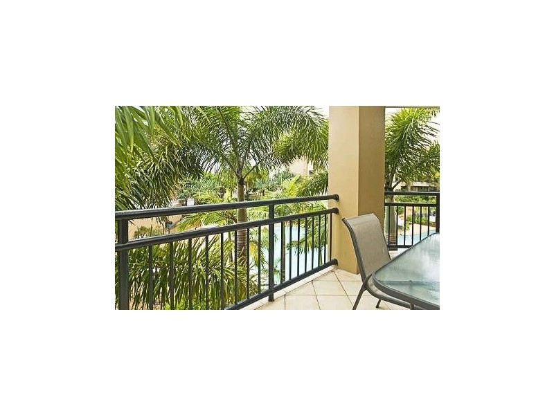 210/392 Marine Parade, Labrador QLD 4215