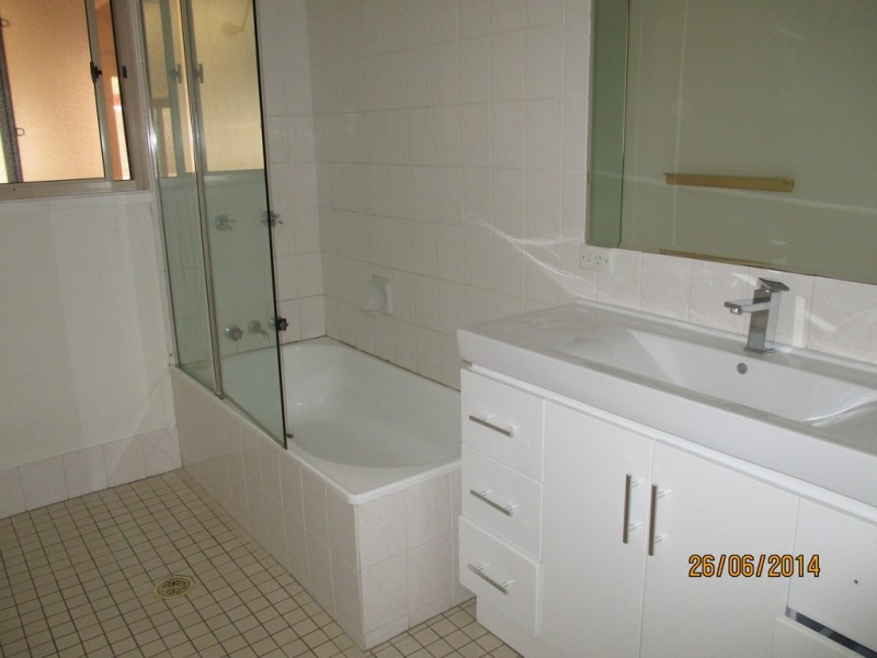 Labrador QLD 4215
