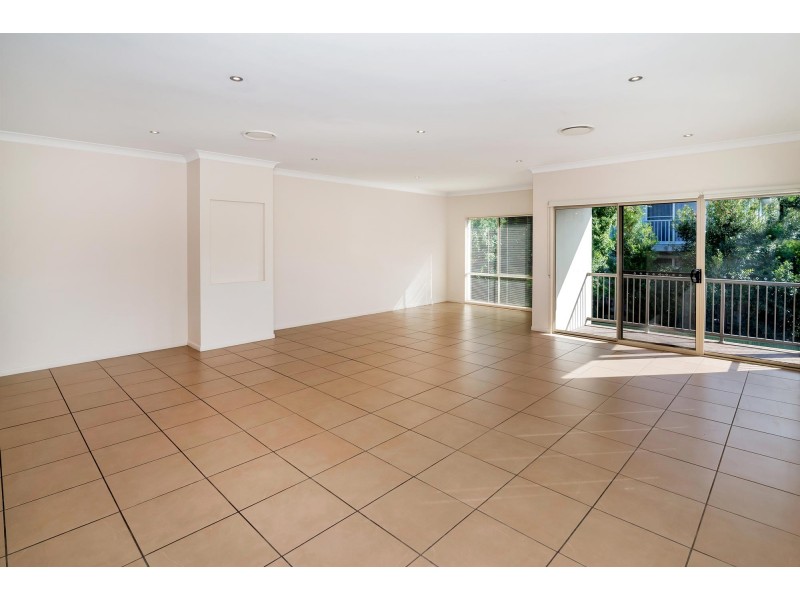 2/25 Clark Street, Biggera Waters QLD 4216