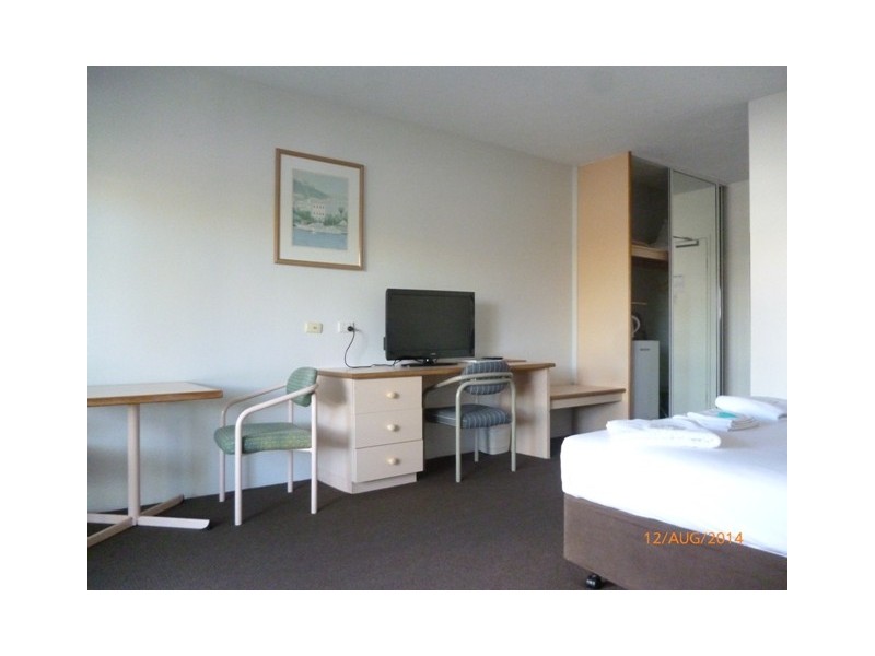 303/2007 Gold Coast Highway, Miami QLD 4220