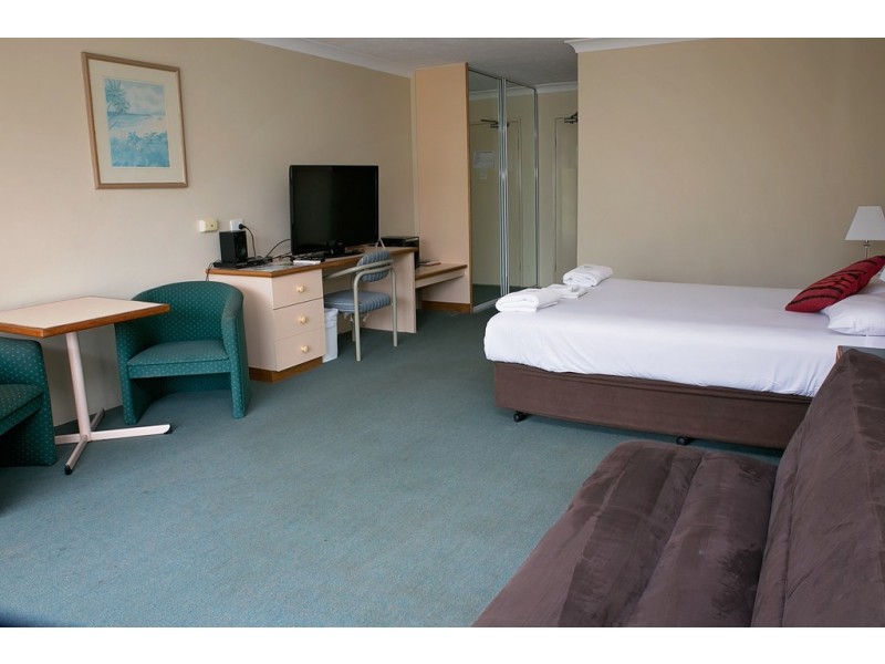 303/2007 Gold Coast Highway, Miami QLD 4220