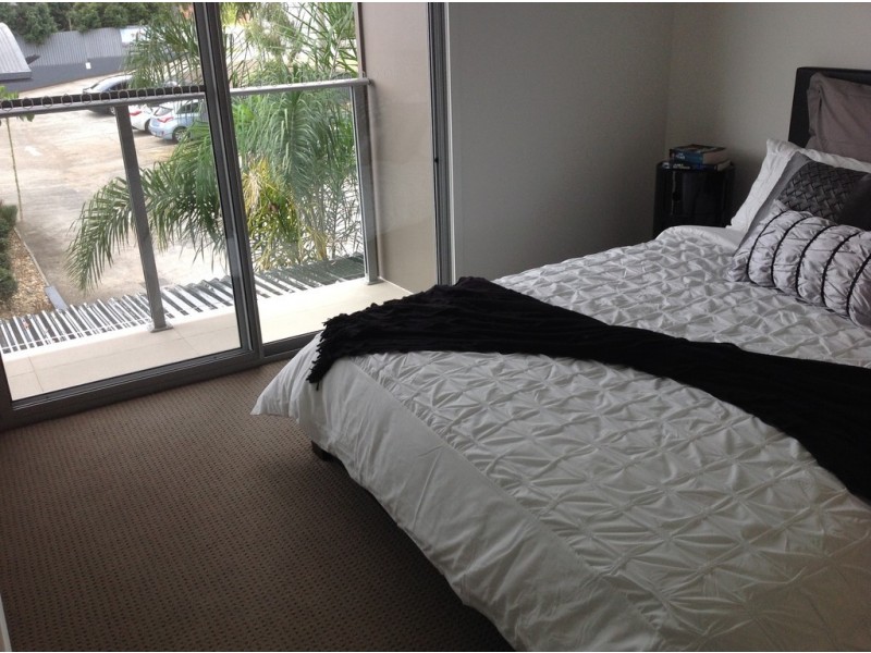 460-462 Pine Ridge Road, Coombabah QLD 4216