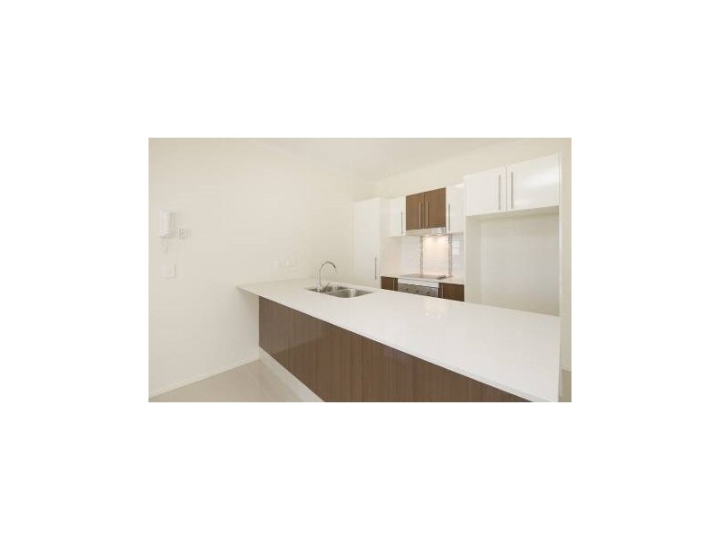 28/171 Scarborough Street, Southport QLD 4215