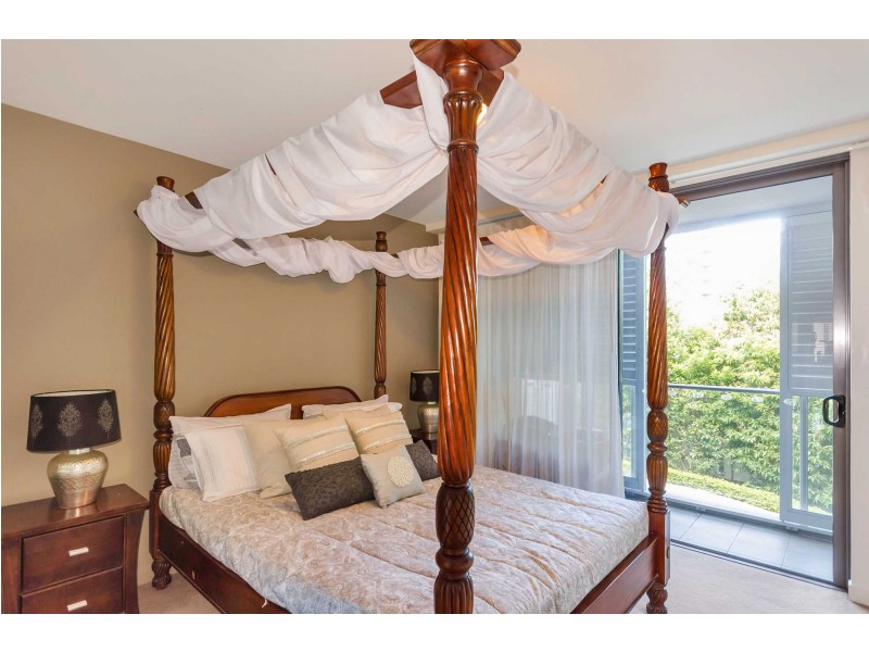 2102/438 Marine Parade, Biggera Waters QLD 4216