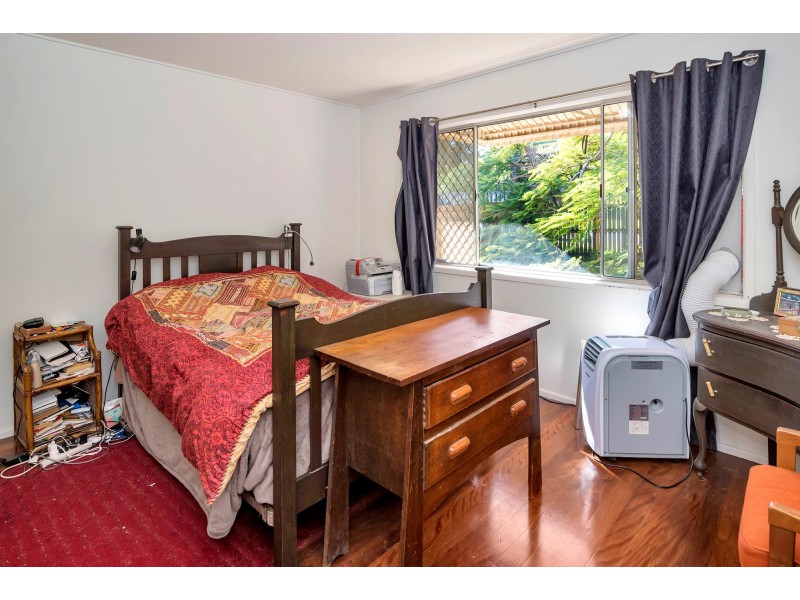 6 Rodlan Parade, Labrador QLD 4215