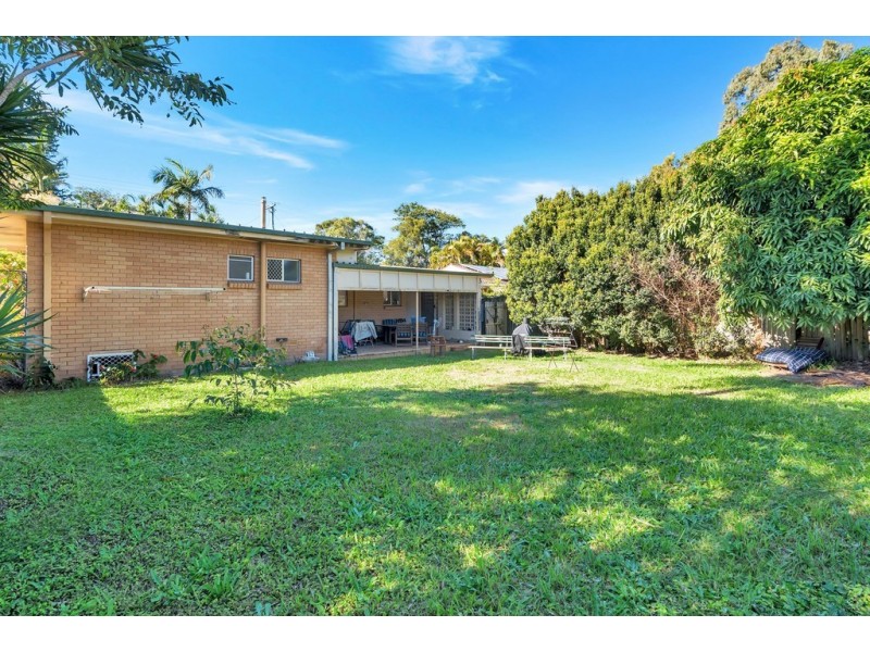 6 Rodlan Parade, Labrador QLD 4215