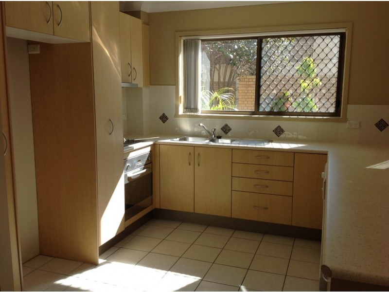 2/406 Marine Parade, Biggera Waters QLD 4216