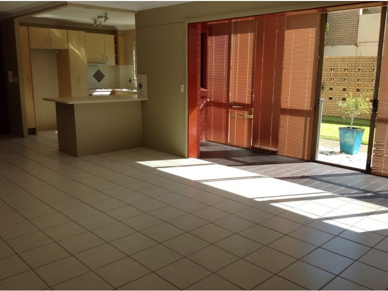 2/406 Marine Parade, Biggera Waters QLD 4216