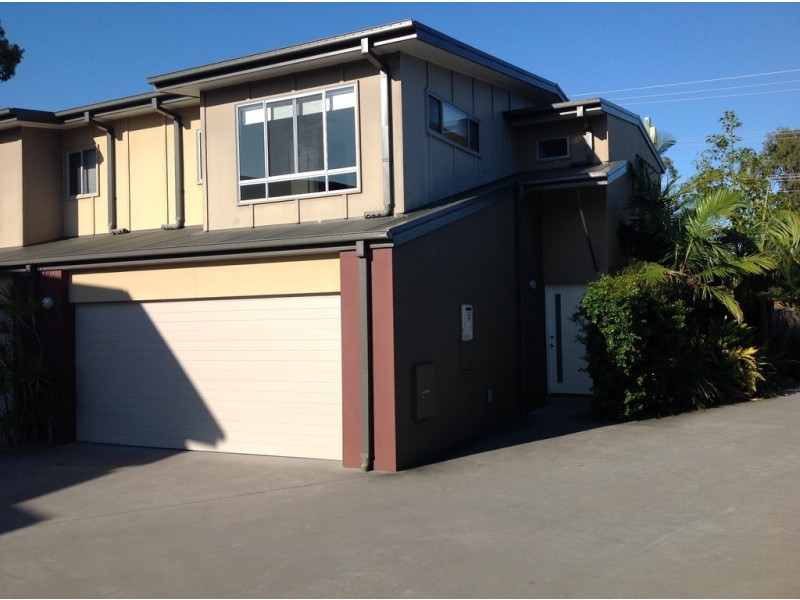 446 Pine Ridge Road, Coombabah QLD 4216