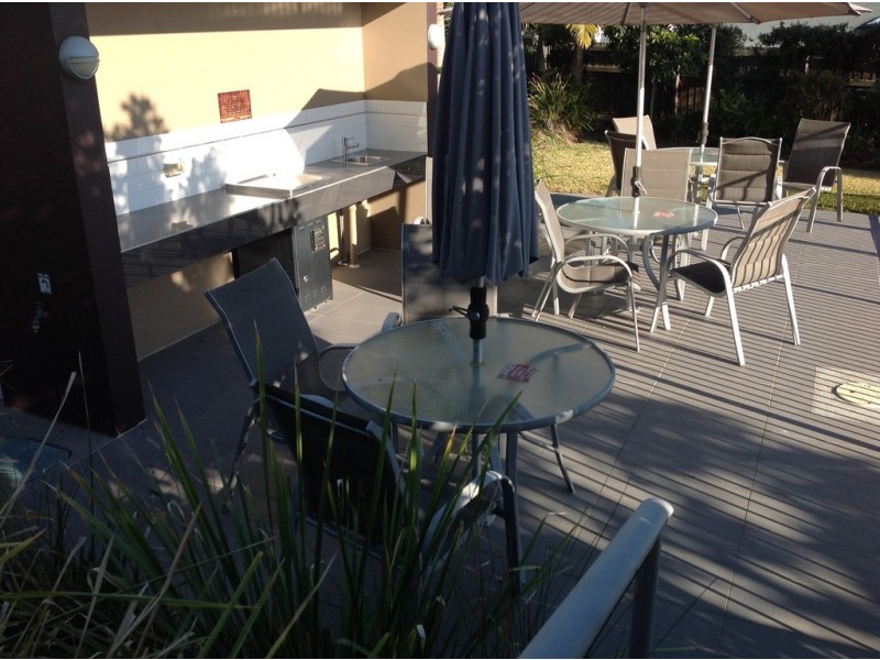 446 Pine Ridge Road, Coombabah QLD 4216