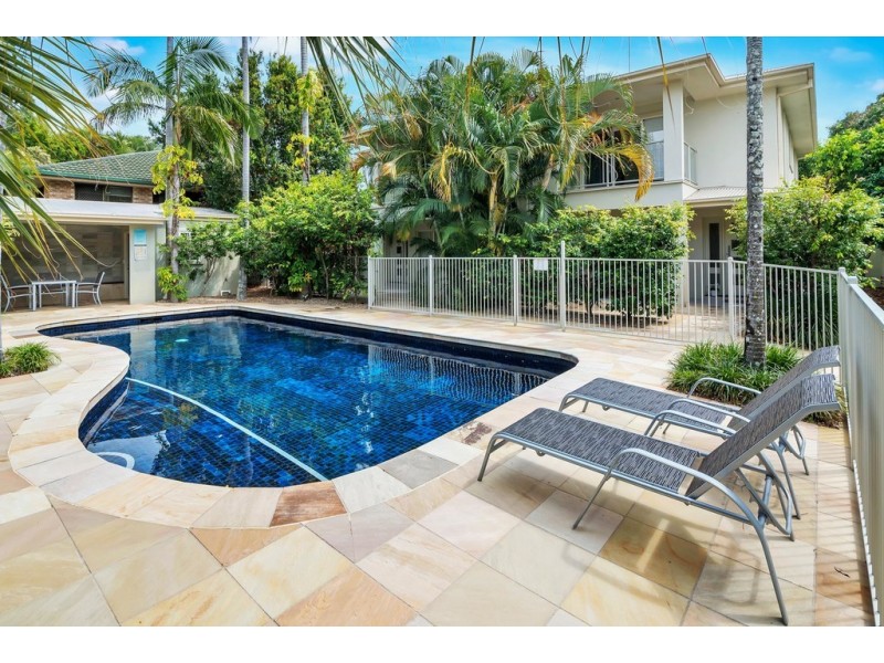 1/27 Gordon Street, Labrador QLD 4215