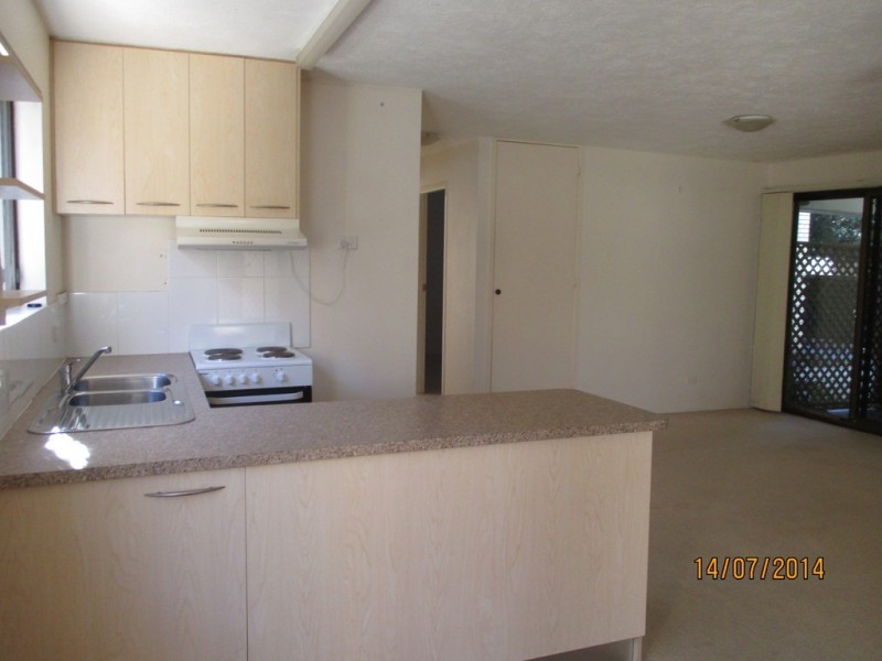 1/25 Imperial Parade, Labrador QLD 4215