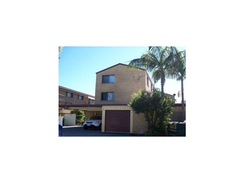 1/25 Imperial Parade, Labrador QLD 4215