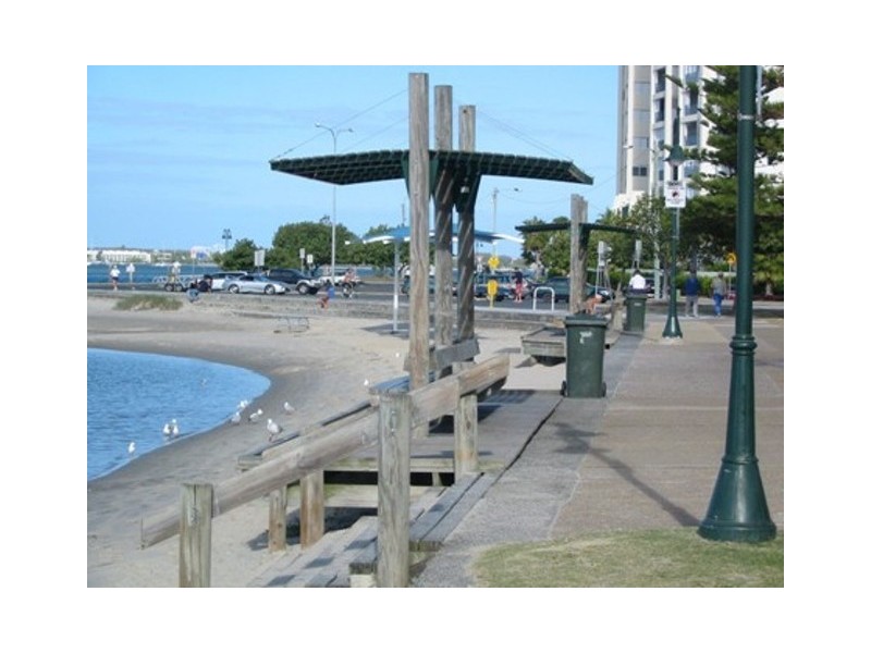 1/25 Imperial Parade, Labrador QLD 4215