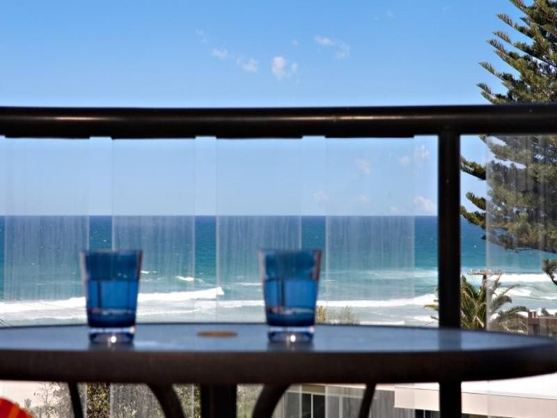 3 Twenty Seventh Avenue, Palm Beach QLD 4221